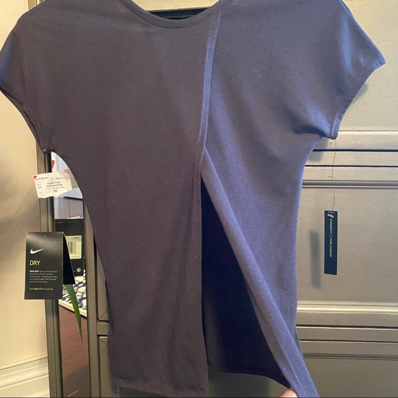NIKE Dri-Fit Cross/Open Back Run Top, Size Extra Small - Picture 7 of 11